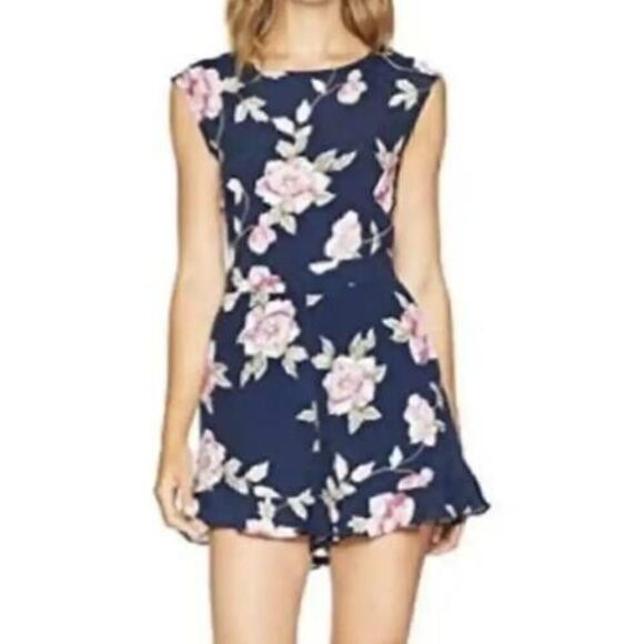Cupcakes & Cashmere Jacinda Romper Floral Print Navy Cap Sleeves Ruffle NWT 0 - Picture 1 of 11